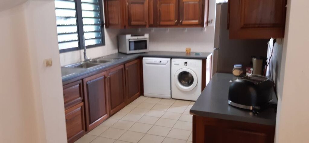 location villa piscine la réunion cuisine