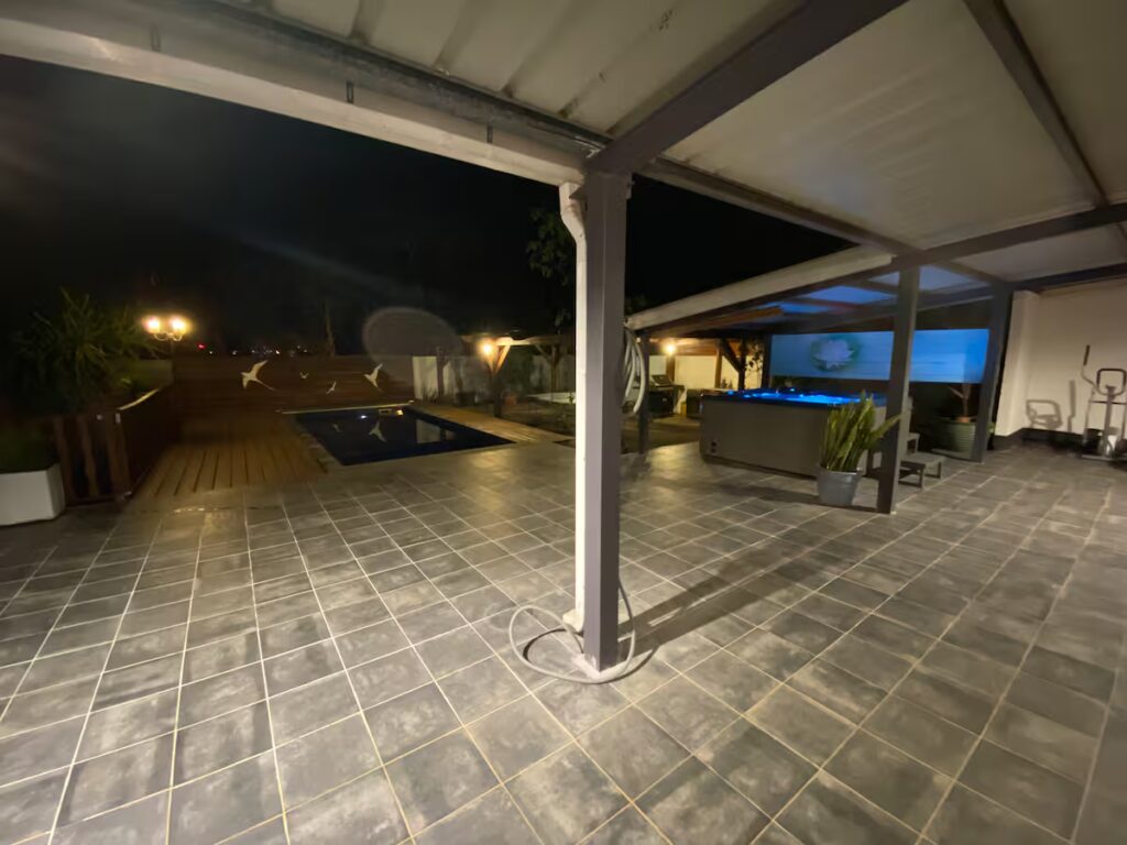 la-kaz-paille-en-queue-villa-avec-piscine-la-reunion-8d2ab46c-6add-49cc-aa1a-f4db38210c44